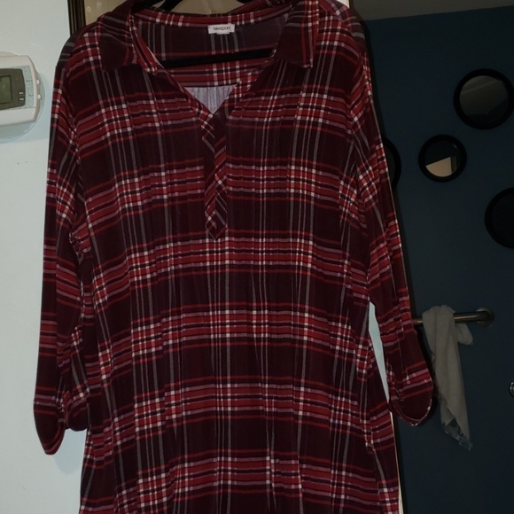 Westport Tops - Stretchy plaid tunic Westport Tops - Stretchy plaid tunic